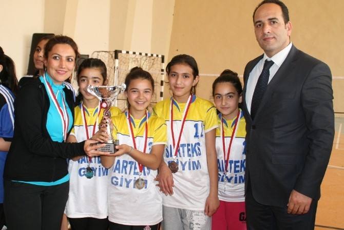 Okullararası Badminton Yarışması Çok Konuşulur