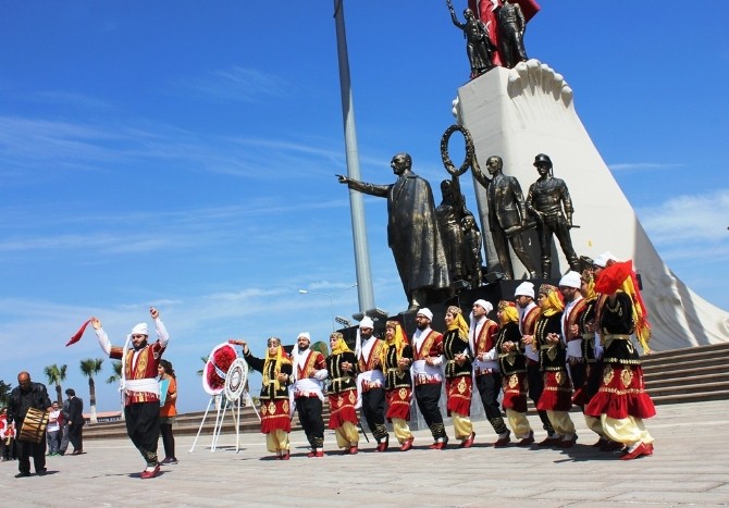 İskenderun'da Turizm Haftası Etkinlikleri Anıt Alanı Kutlaması