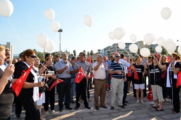 Belediye Başkanı Dr.Yusuf H.Civelek CHP İskenderun İlçe Teşkilatı’nın düzenlediği 1 Eylül Dünya Barış Günü yürüyüş etkinliğine katıldı.