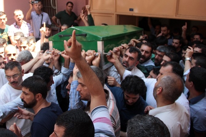 PKK'lıların Öldürdüğü Vatandaşın Cenazesi Tekbirlerle Alındı
