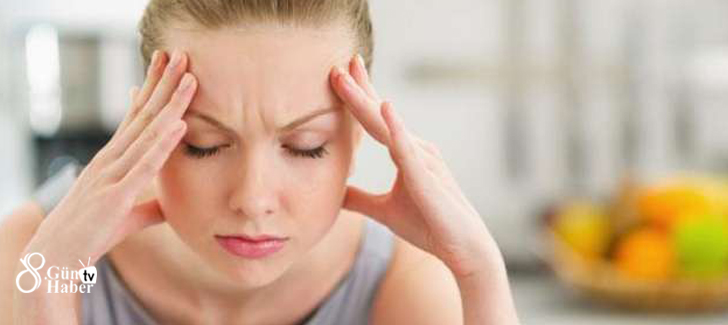 Başınız ağrıdığında baskı uygulayarak ağrıyı geçirebileceğiniz noktalar bulunur. Bu nokta baş parmağınız ve işaret parmağınızın arasında kalan eklem noktalarıdır. Bu noktayı hafifçe bastırıp yuvarlak hareketler halinde baskı uygulayın.