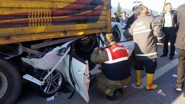 Osmaniye'de Feci Trafik Kazası 1 Kişi Hayatını Kaybetti, 1 Ağır Yaralı