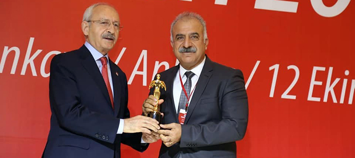 Kılıçdaroğlundan Başkan Nehire Ödül