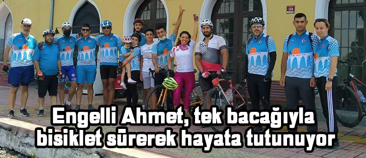 Engelli Ahmet, tek bacağıyla bisiklet sürerek hayata tutunuyor