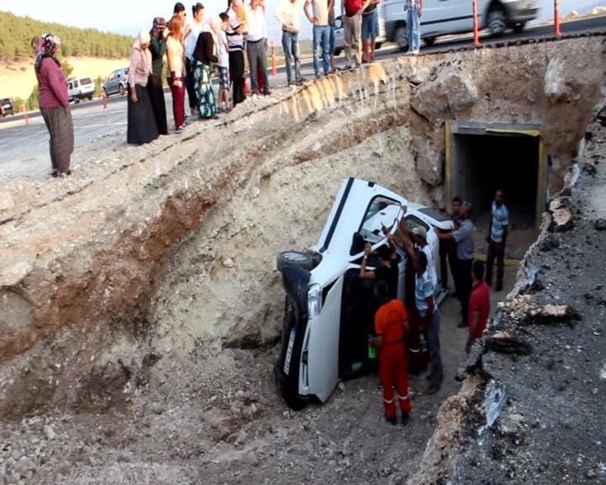 Mersin'de Trafik Kazası: 4 Yaralı