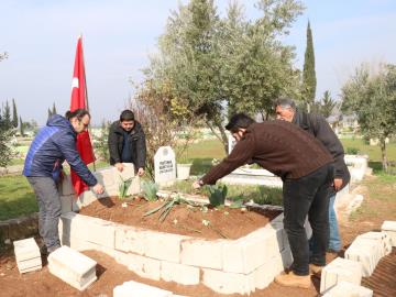 Fatma Avlar Ağabeyinin Mezarının Yakınına Defnedildi