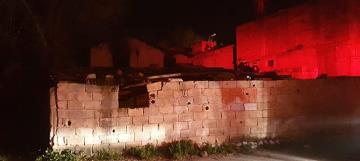 Osmaniye'de ev yangını: 1 ölü Osmaniye’nin Kadirli ilçesinde tek katlı evde