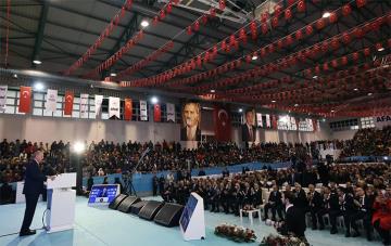 Cumhurbaşkanı Erdoğan, depremzedelere konut anahtarlarını teslim etti
