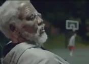 Ünlü Basketbol Oyuncusu Yaşlı Adam Kılığına Girerse
