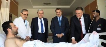 Başkan Savaş'tan Yaralı Mehmetçiklere Moral Ziyareti