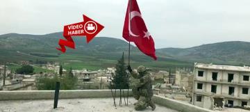 Türk Bayrağını Raco'ya Mehter Marşı Eşliğinde Diktiler