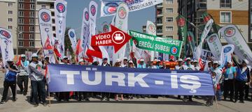 Türk-İş 1 Mayıs'ı Hatay'da Kutladı